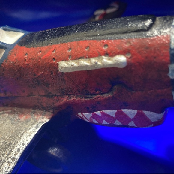 Vintage cast iron kitty hawk fighter plane (shark mouth) toy or collectible - Picture 4 of 9